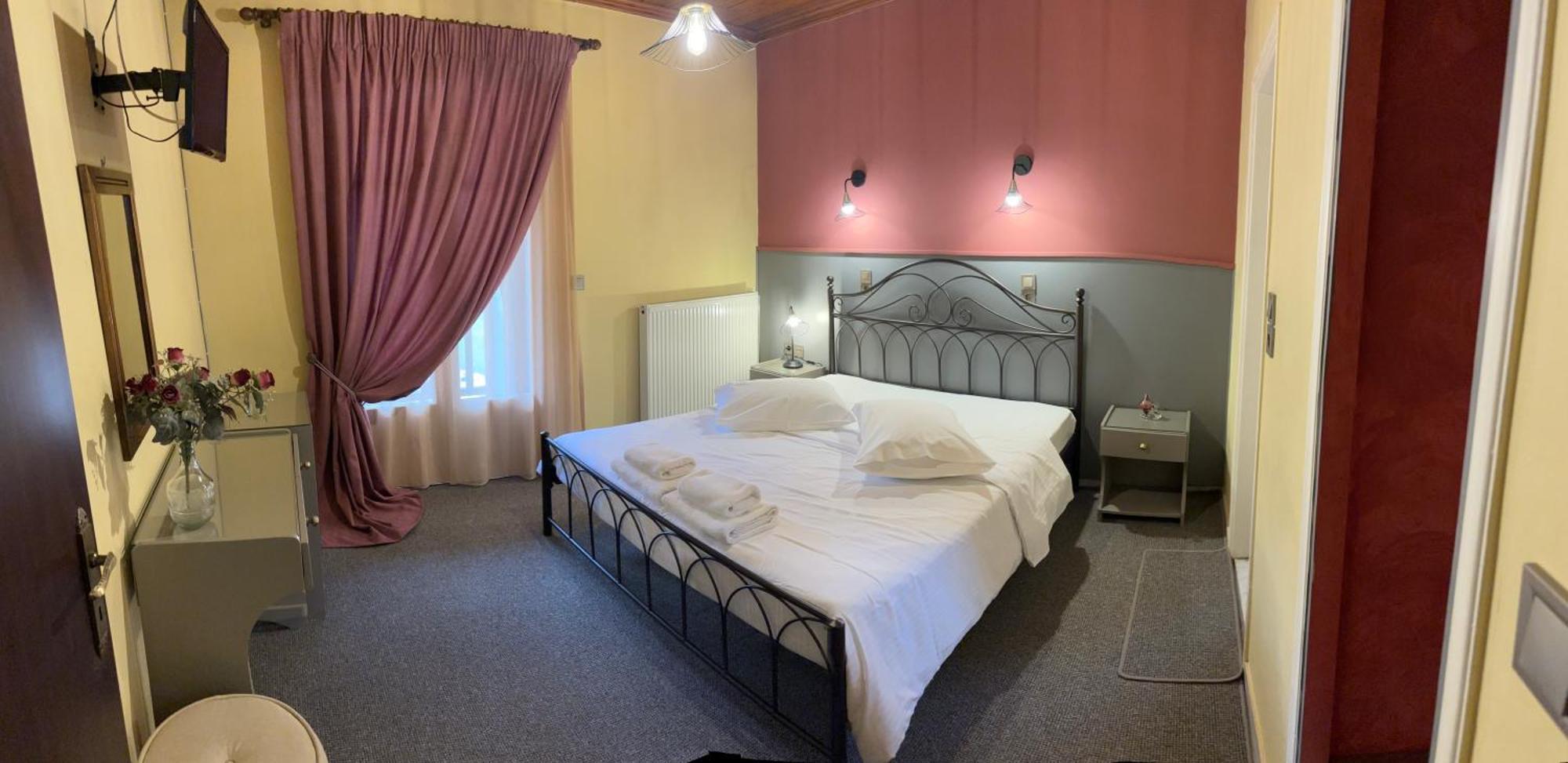 Guesthouse Sinoi Vitina Bagian luar foto