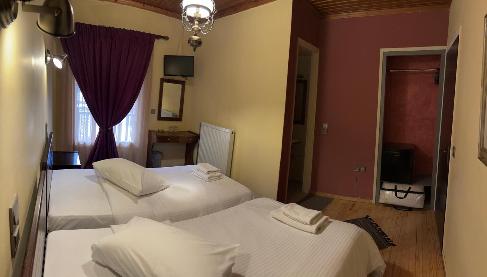 Guesthouse Sinoi Vitina Bagian luar foto