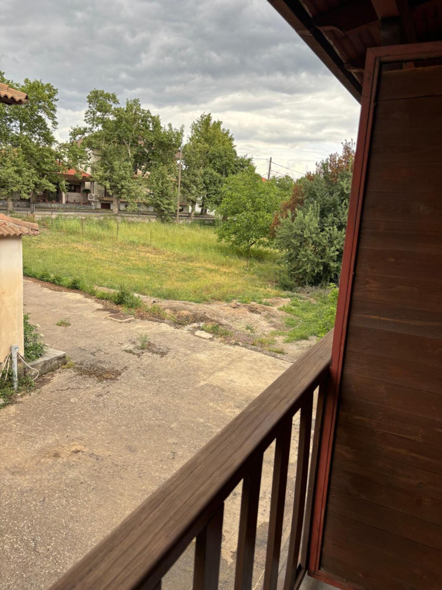 Guesthouse Sinoi Vitina Bagian luar foto
