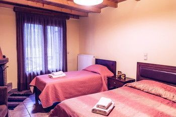 Guesthouse Sinoi Vitina Bagian luar foto