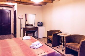 Guesthouse Sinoi Vitina Bagian luar foto